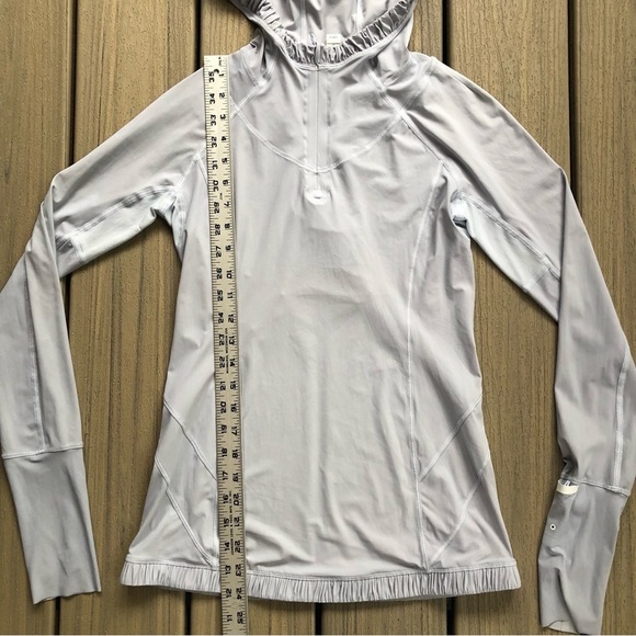 Lululemon Light Grayish Blue Featherweight Hooded 1/4 Zip Long Sleeve Cover Sz 4 - Picture 7 of 9
